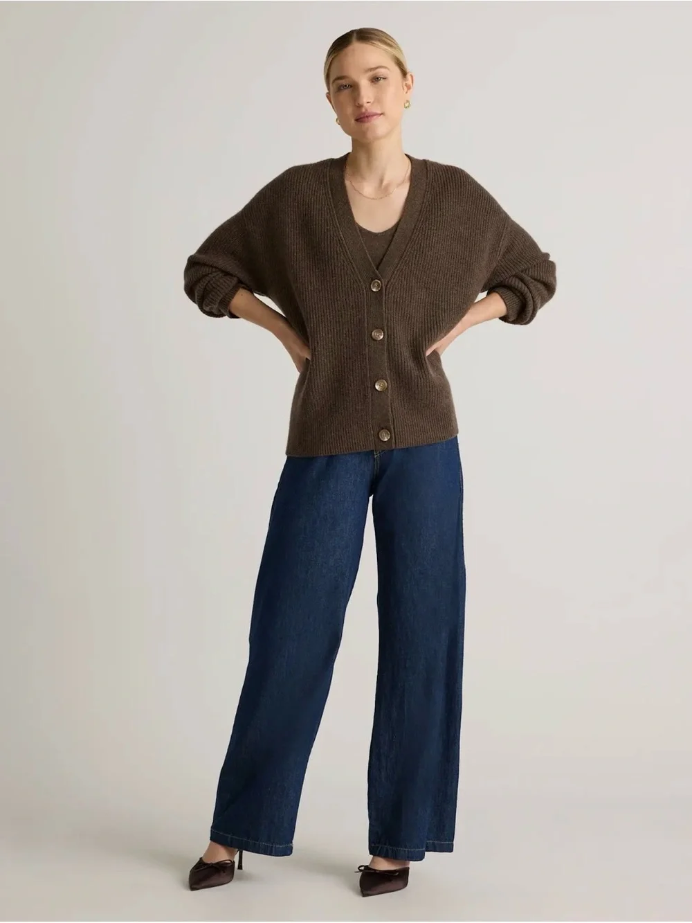 Quince | Mongolian Cashmere Fisherman Boxy
Cropped Cardigan Sweater - Picture 4 of 11